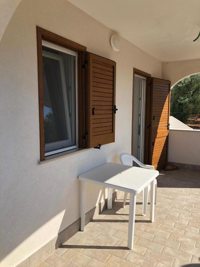 Borgo Rosoli Весте Екстериор снимка